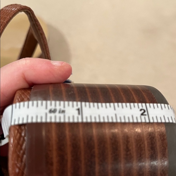 J. Crew Brown Lizard Textured T-strap Heeled Sandals/NWOT/7.5M - Picture 8 of 10